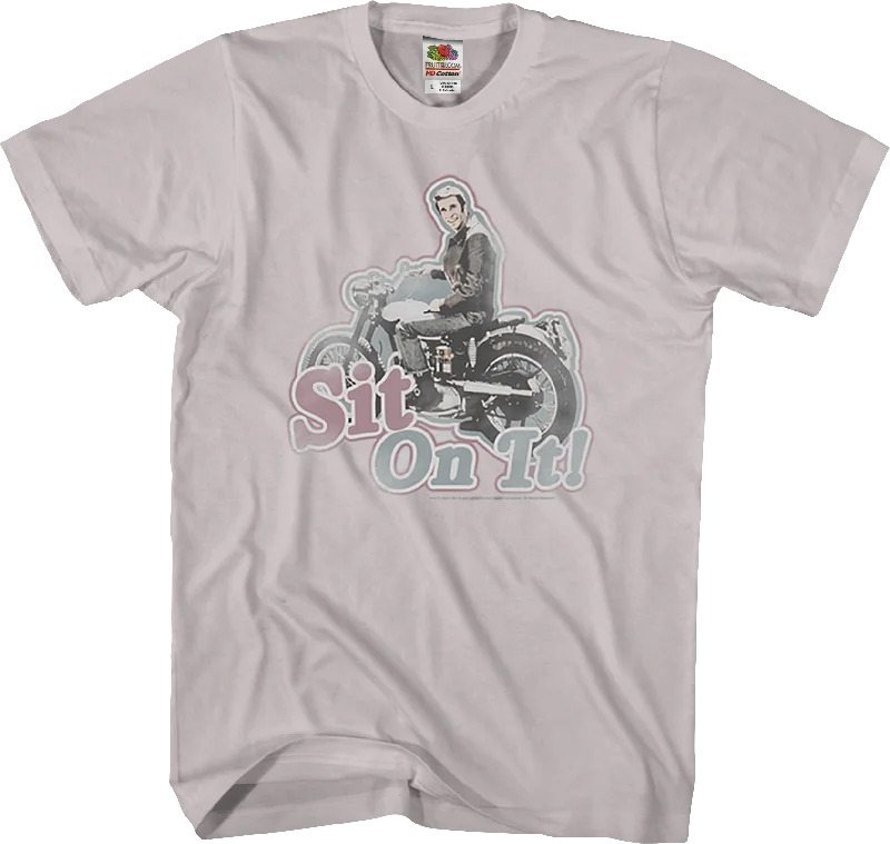 Men's pre-shrunk t-shirt-Sit On It Happy Days T-Shirt